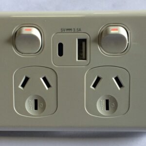 TESLA GPO2USBAC